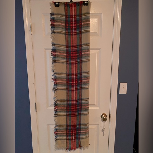 Plaid Blanket Scarf - Picture 3 of 4